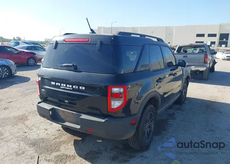 2022 Ford Bronco Sport Big Bend z USA, uszkodzony, nr VIN 3FMCR9B6XNRD13956